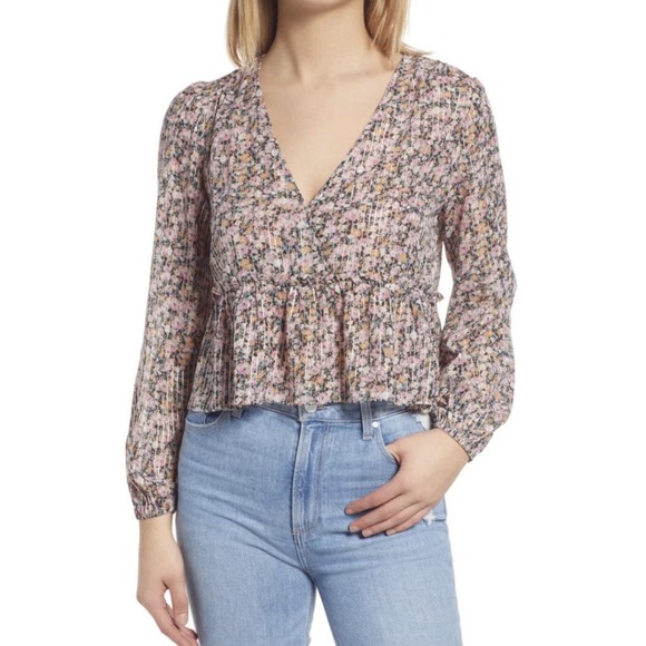 Wayf Tops - WAYF Lynwood Ditzy Floral Metallic Peplum Top SZ Med